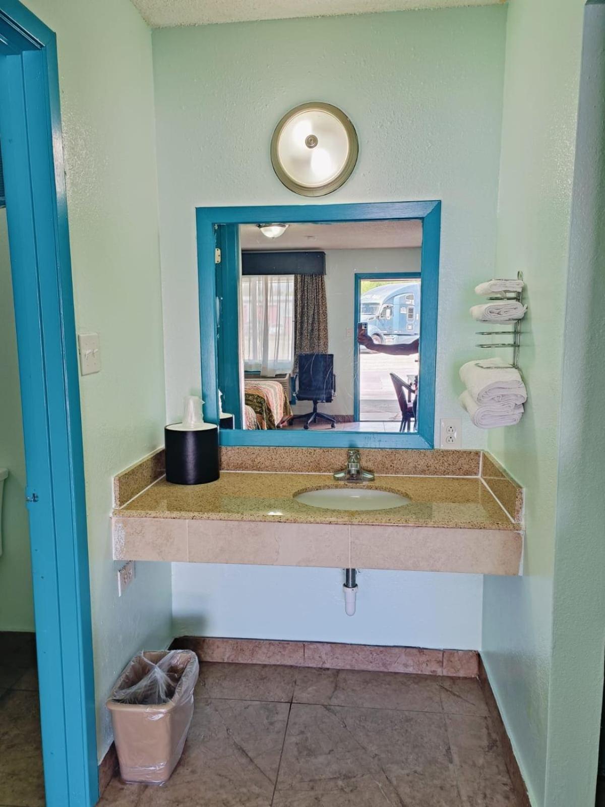 Budget Inn By Oyo Edinburg Hwy 281 Luaran gambar